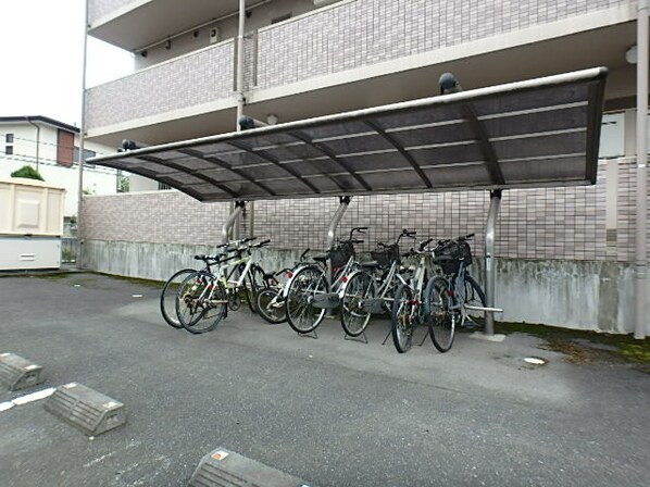 西川田駅 徒歩18分 1階の物件外観写真